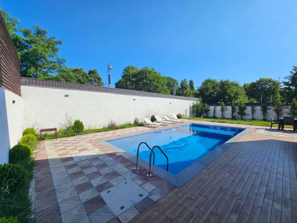 Qəbələ Qəbələ, Azerbaycan günlük kirayə Həyət evi / Villa 350 AZN-a 5 otaqlı