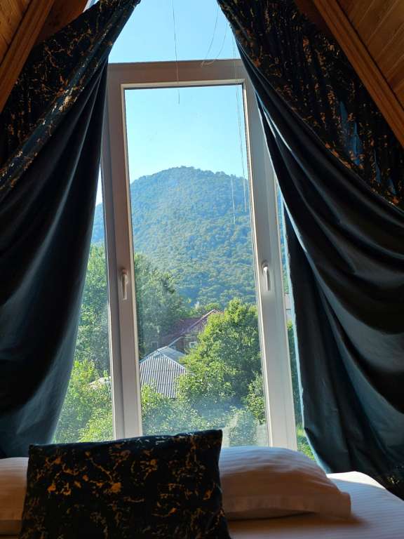 Qəbələ Qəbələ, Azerbaycan günlük kirayə Həyət evi / Villa 350 AZN-a 5 otaqlı