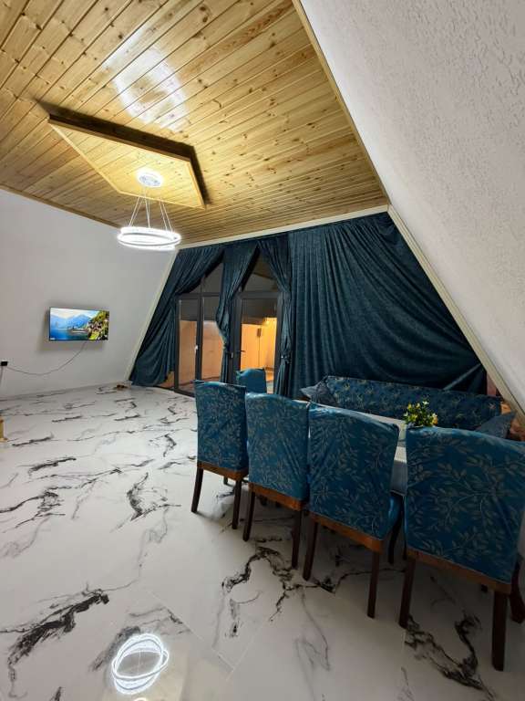 Qəbələ Qəbələ, Azerbaycan günlük kirayə Həyət evi / Villa 250 AZN-a 3 otaqlı