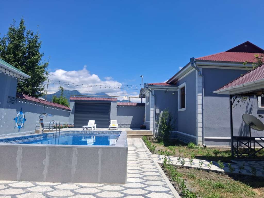 Qəbələ Qəbələ, Azerbaycan günlük kirayə Həyət evi / Villa 240 AZN-a 3 otaqlı