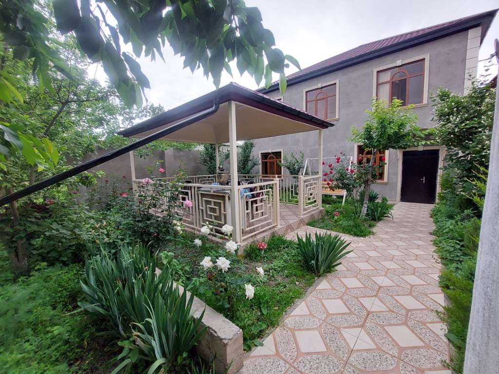 Quba Quba 2ci nugedi günlük kirayə Həyət evi / Villa 110 AZN-a 3 otaqlı