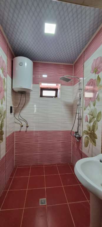 Qəbələ Qəbələ səhəri günlük kirayə Həyət evi / Villa 200 AZN-a 4 otaqlı