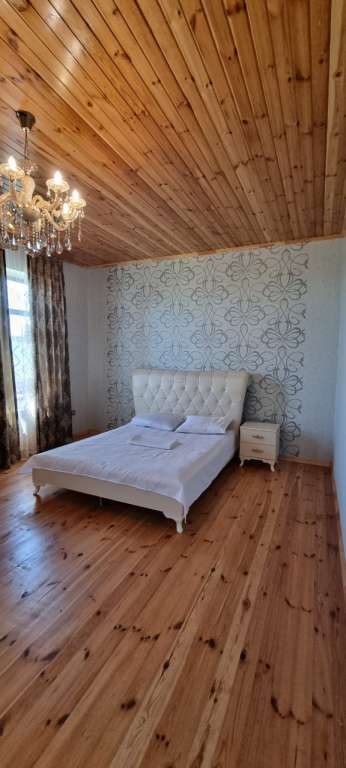 Qəbələ Qəbələ səhəri günlük kirayə Həyət evi / Villa 200 AZN-a 4 otaqlı