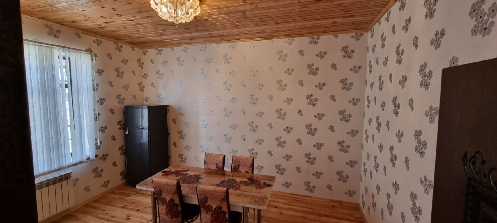Qəbələ Qəbələ səhəri günlük kirayə Həyət evi / Villa 200 AZN-a 4 otaqlı