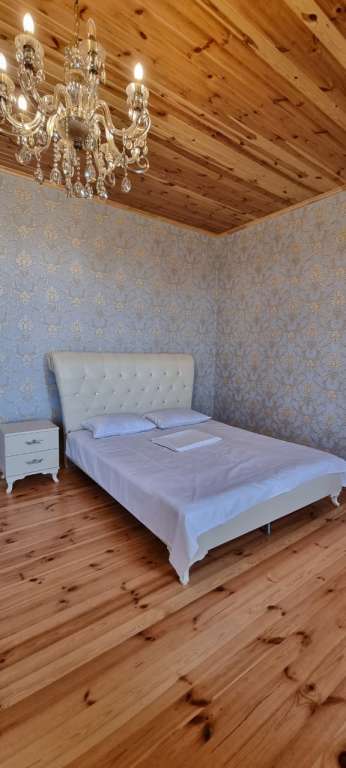 Qəbələ Qəbələ səhəri günlük kirayə Həyət evi / Villa 200 AZN-a 4 otaqlı