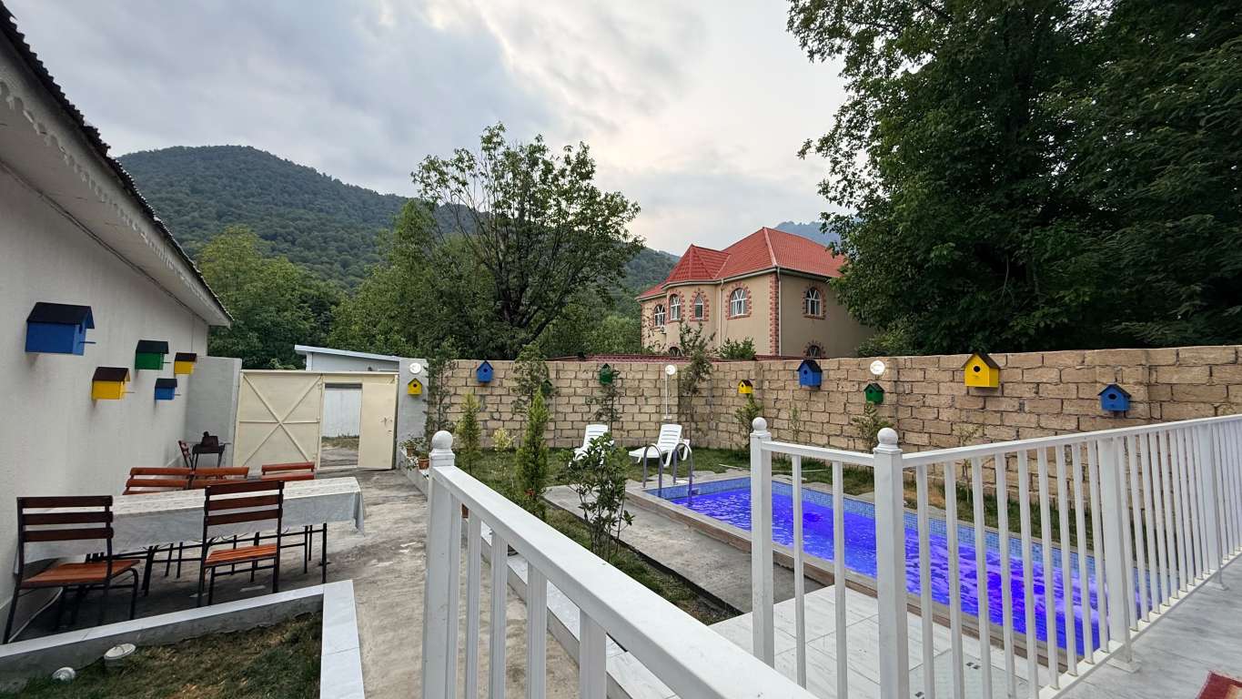 Qəbələ Qəbələ günlük kirayə Həyət evi / Villa 230 AZN-a 2 otaqlı