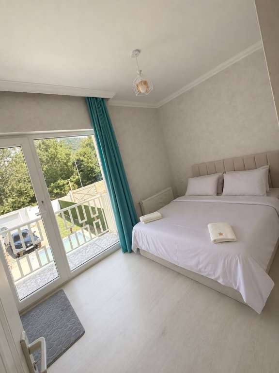 Qəbələ Qəbələ günlük kirayə Həyət evi / Villa 300 AZN-a 4 otaqlı