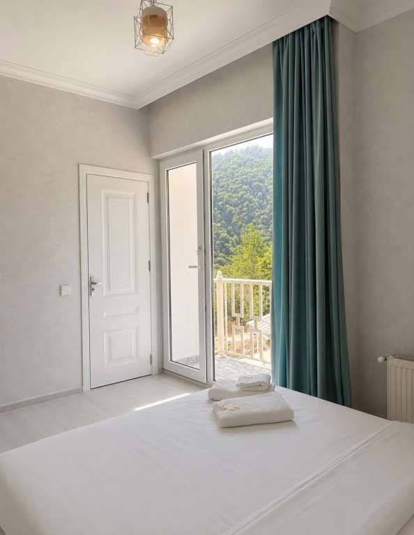 Qəbələ Qəbələ günlük kirayə Həyət evi / Villa 300 AZN-a 4 otaqlı