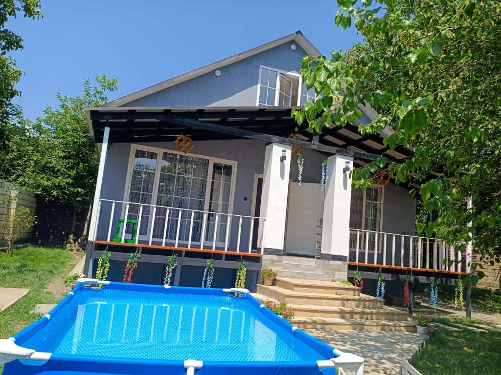 Qəbələ Bum, Qəbələ, Azerbaycan günlük kirayə Həyət evi / Villa 130 AZN-a 4 otaqlı