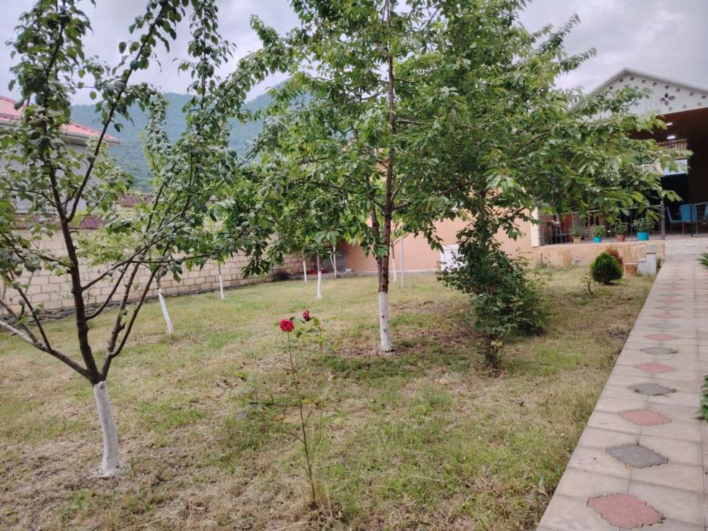 Qəbələ Qənələ günlük kirayə Həyət evi / Villa 80 AZN-a 2 otaqlı
