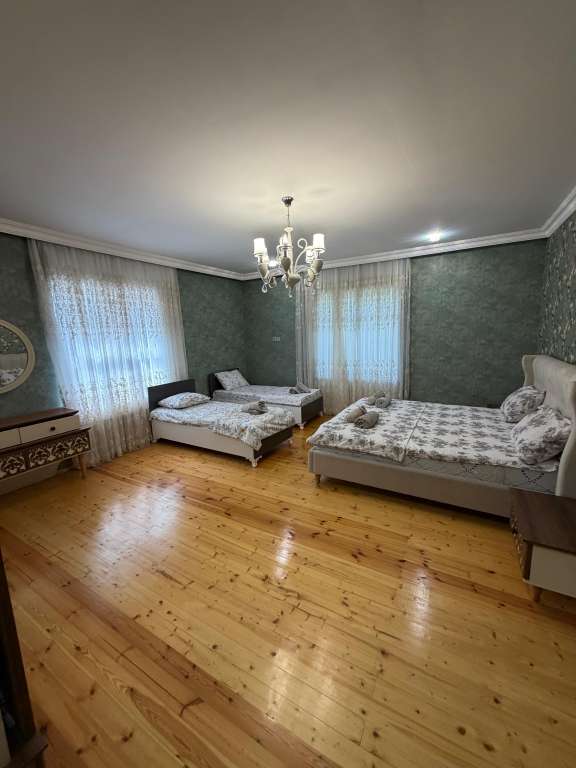 Qəbələ Qəbələ günlük kirayə Həyət evi / Villa 400 AZN-a 5 otaqlı