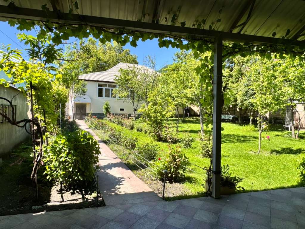 Qəbələ Qəbələ, Azerbaycan Azərbaycanda günlük kirayə Həyət evi / Villa 70 AZN-a 4 otaqlı