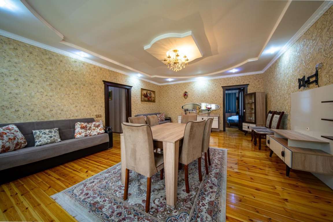 Qəbələ Qəbələ günlük kirayə Həyət evi / Villa 260 AZN-a 3 otaqlı