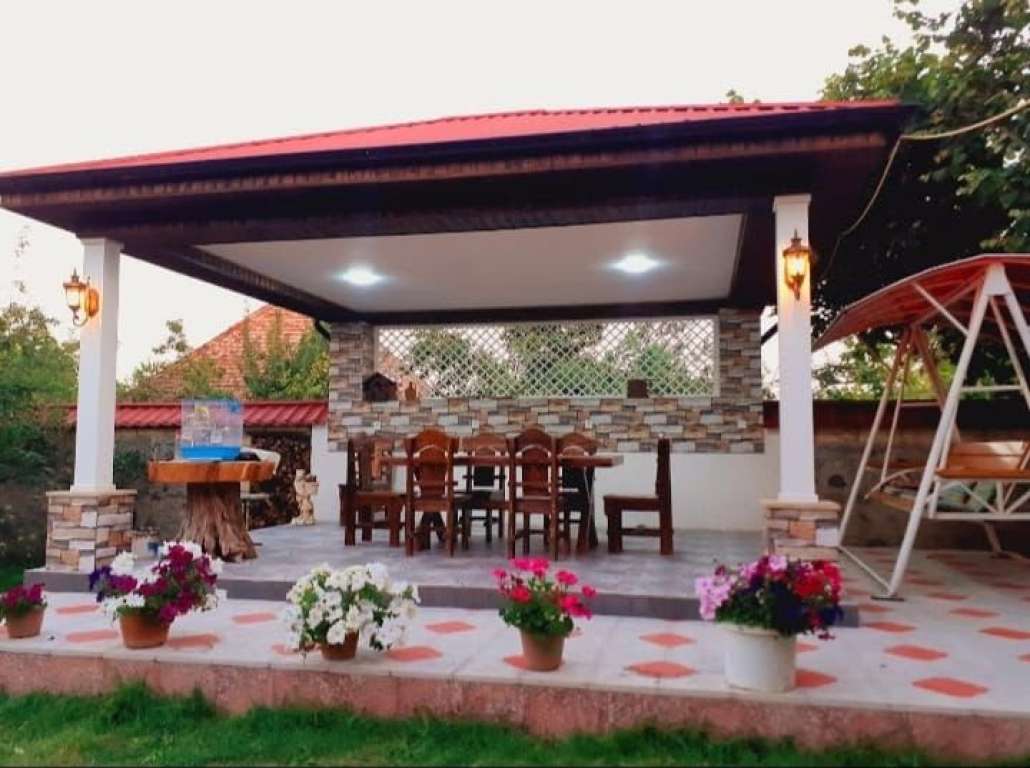 Qəbələ Qəbələ günlük kirayə Həyət evi / Villa 240 AZN-a 2 otaqlı