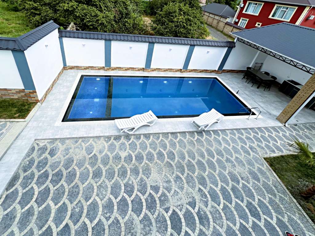 Qəbələ Qəbələ, Azerbaycan günlük kirayə Həyət evi / Villa 500 AZN-a 6 otaqlı