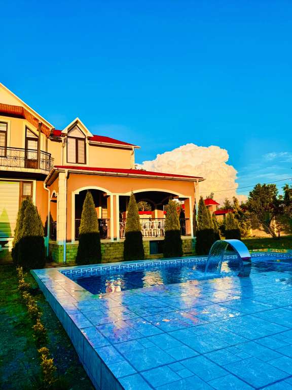 Qəbələ Qəbələ, Azerbaycan günlük kirayə Həyət evi / Villa 450 AZN-a 4 otaqlı