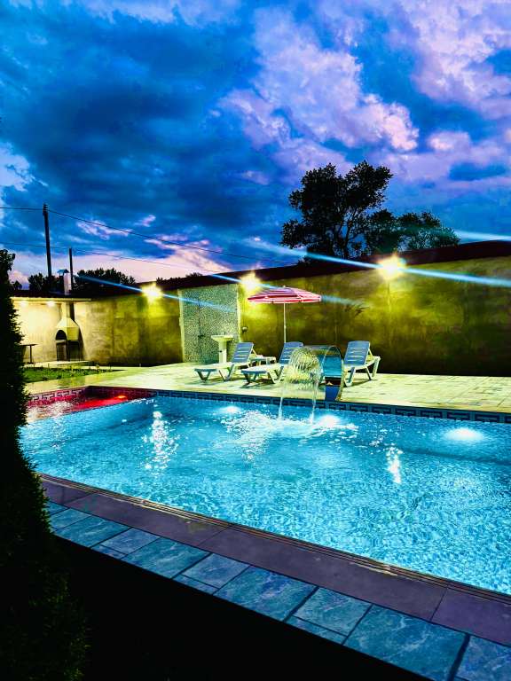 Qəbələ Qəbələ, Azerbaycan günlük kirayə Həyət evi / Villa 450 AZN-a 4 otaqlı