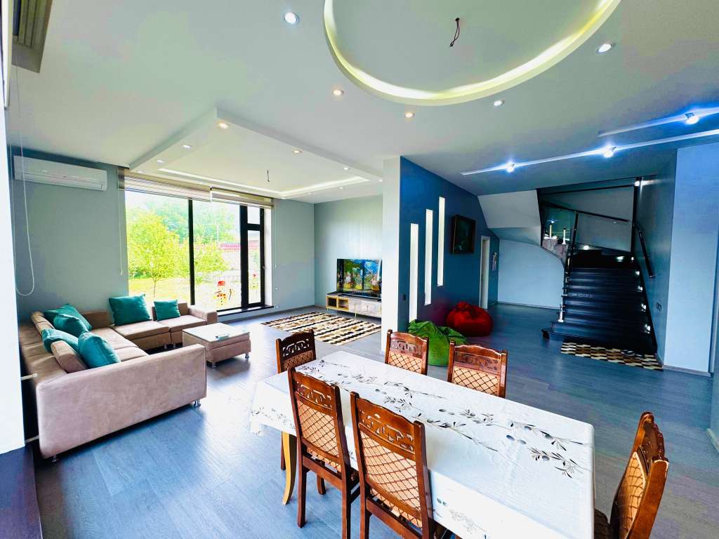 Qəbələ Qəbələ, Azerbaycan günlük kirayə Həyət evi / Villa 450 AZN-a 4 otaqlı