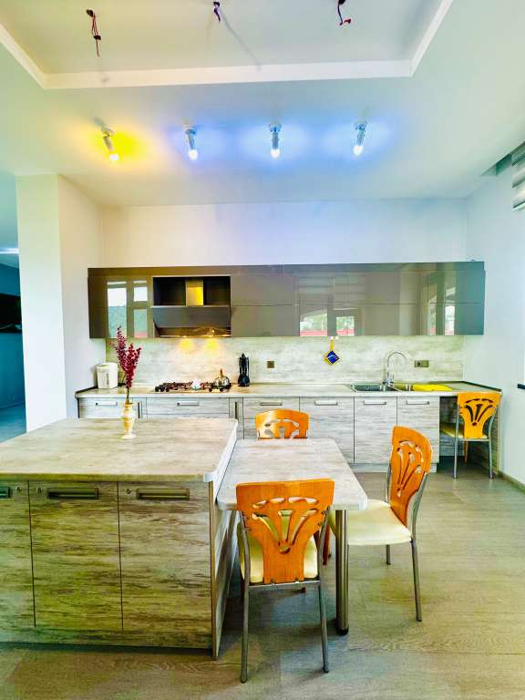 Qəbələ Qəbələ, Azerbaycan günlük kirayə Həyət evi / Villa 450 AZN-a 4 otaqlı