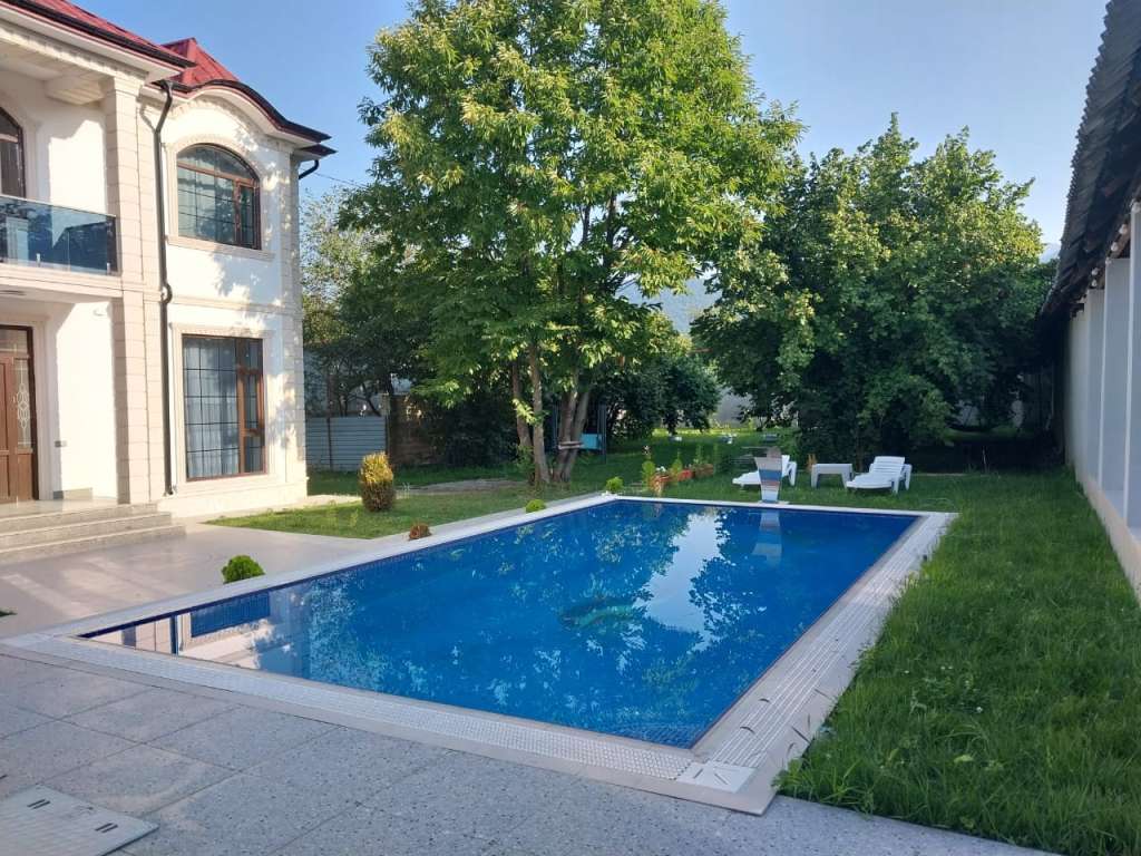 Qəbələ Qəbələ, Azerbaycan günlük kirayə Həyət evi / Villa 400 AZN-a 3 otaqlı