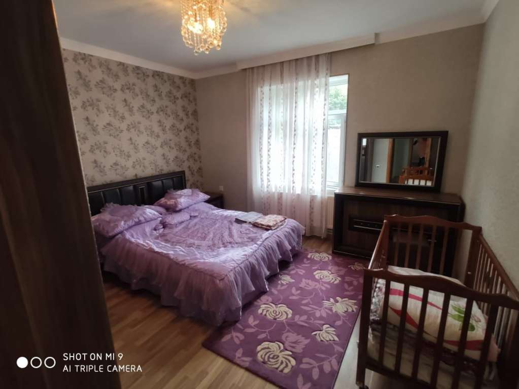 Qəbələ Qəbələnd 1km məsafədə günlük kirayə Həyət evi / Villa 100 AZN-a 4 otaqlı