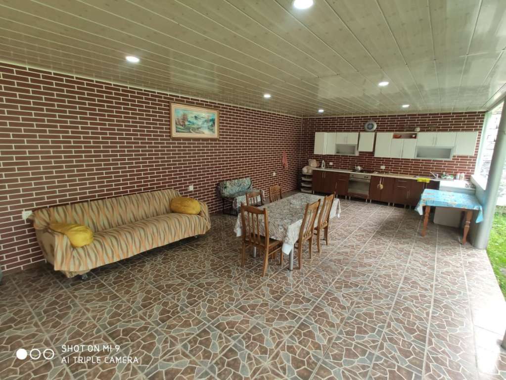 Qəbələ Qəbələnd 1km məsafədə günlük kirayə Həyət evi / Villa 100 AZN-a 4 otaqlı