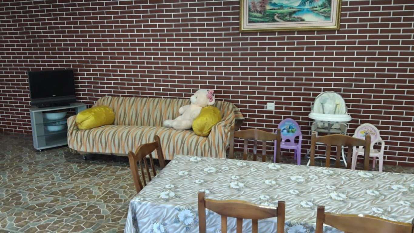 Qəbələ Qəbələnd 1km məsafədə günlük kirayə Həyət evi / Villa 100 AZN-a 4 otaqlı