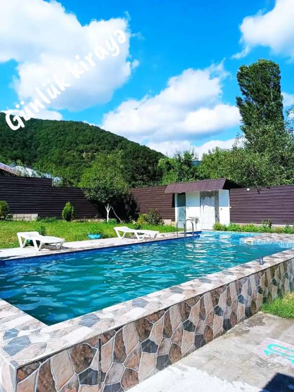 Qəbələ Qəbələ günlük kirayə Həyət evi / Villa 230 AZN-a 3 otaqlı