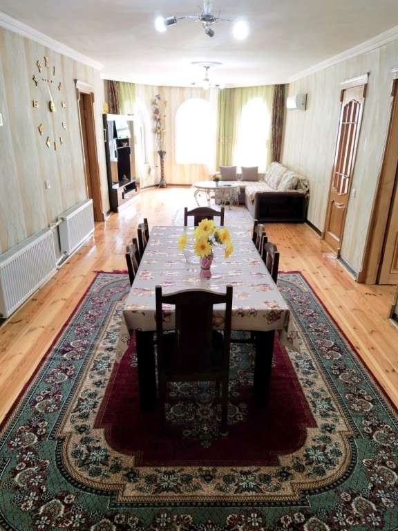 Qəbələ XVW7+FJF, Kebele, Azerbaycan günlük kirayə Həyət evi / Villa 150 AZN-a 4 otaqlı