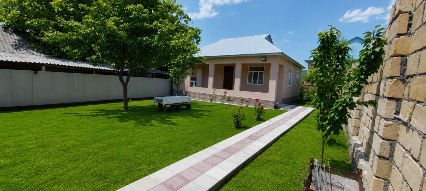Qəbələ Qəbələ, Azerbaycan Azərbaycanda günlük kirayə Həyət evi / Villa 80 AZN-a 2 otaqlı