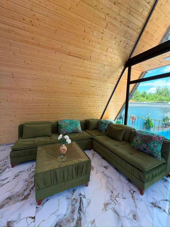 Qəbələ WWR2+XG Nohurqishlaq, Azerbaycan günlük kirayə A-Frame 250 AZN-a 3 otaqlı
