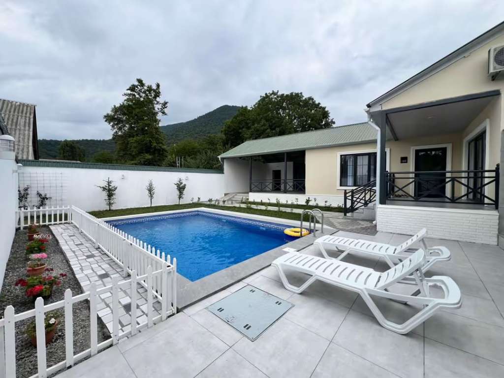 Qəbələ Qəbələ, Azerbaycan günlük kirayə Həyət evi / Villa 250 AZN-a 3 otaqlı