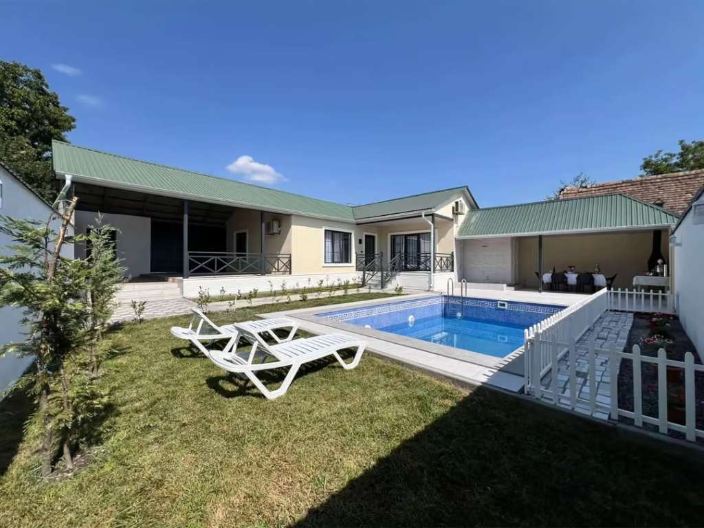Qəbələ Qəbələ, Azerbaycan Azərbaycanda günlük kirayə Həyət evi / Villa 250 AZN-a 3 otaqlı