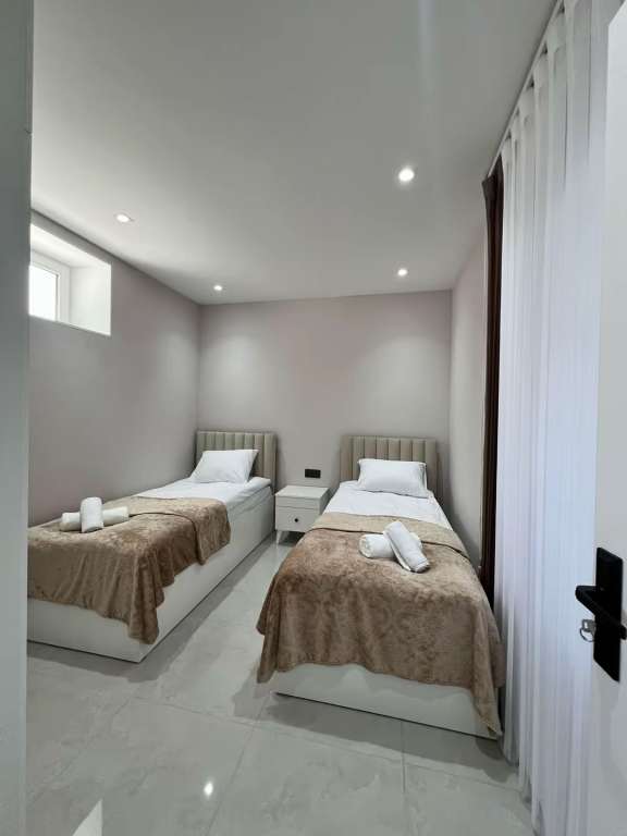 Qəbələ Qəbələ, Azerbaycan günlük kirayə Həyət evi / Villa 250 AZN-a 3 otaqlı