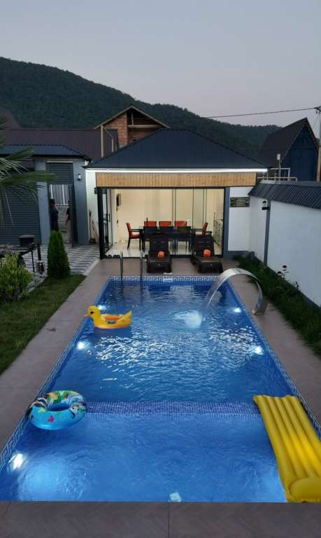 Qəbələ Qəbələ, Azerbaycan günlük kirayə Həyət evi / Villa 300 AZN-a 4 otaqlı