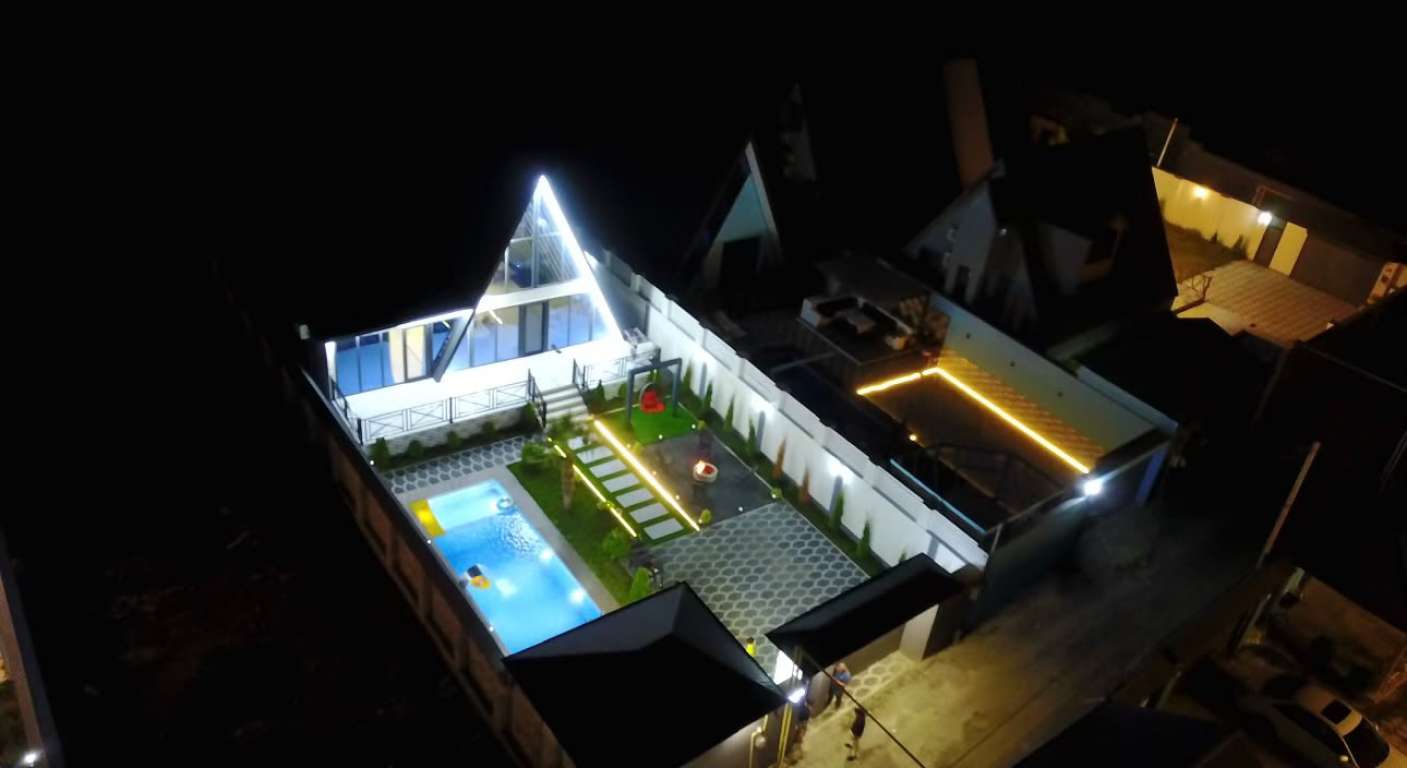 Qəbələ Qəbələ, Azerbaycan günlük kirayə Həyət evi / Villa 300 AZN-a 4 otaqlı