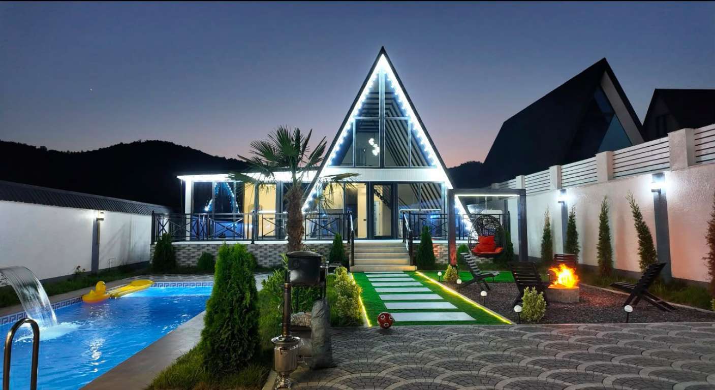Qəbələ Qəbələ, Azerbaycan günlük kirayə Həyət evi / Villa 300 AZN-a 4 otaqlı
