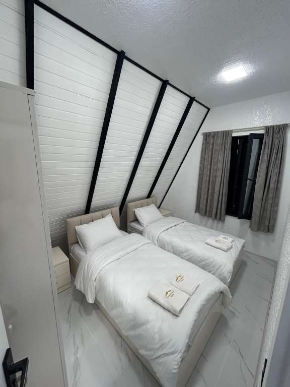 Qəbələ Qəbələ, Azerbaycan günlük kirayə Həyət evi / Villa 300 AZN-a 4 otaqlı