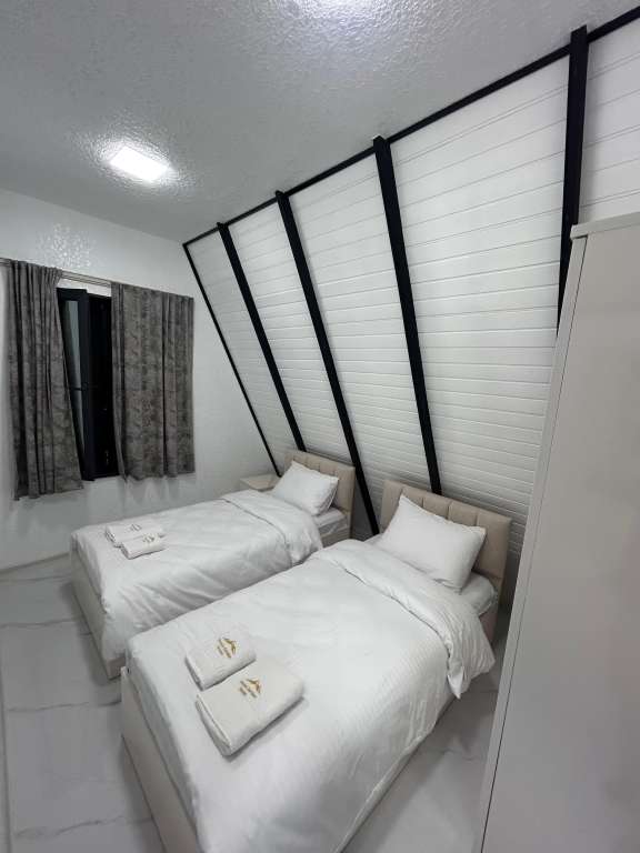 Qəbələ Qəbələ, Azerbaycan günlük kirayə Həyət evi / Villa 300 AZN-a 4 otaqlı