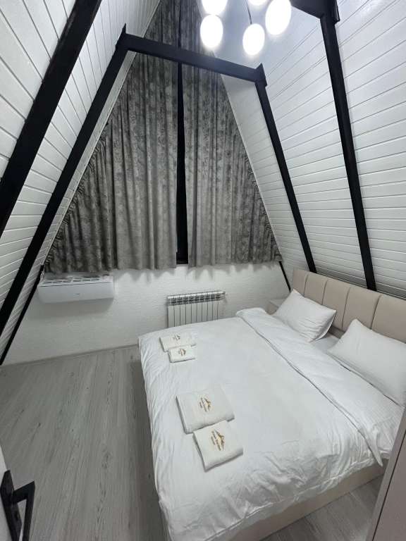 Qəbələ Qəbələ, Azerbaycan günlük kirayə Həyət evi / Villa 300 AZN-a 4 otaqlı