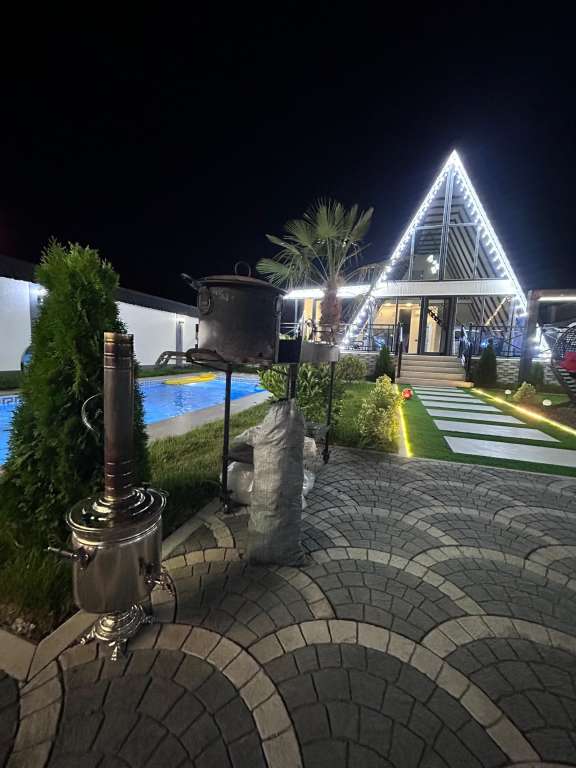 Qəbələ Qəbələ, Azerbaycan günlük kirayə Həyət evi / Villa 300 AZN-a 4 otaqlı