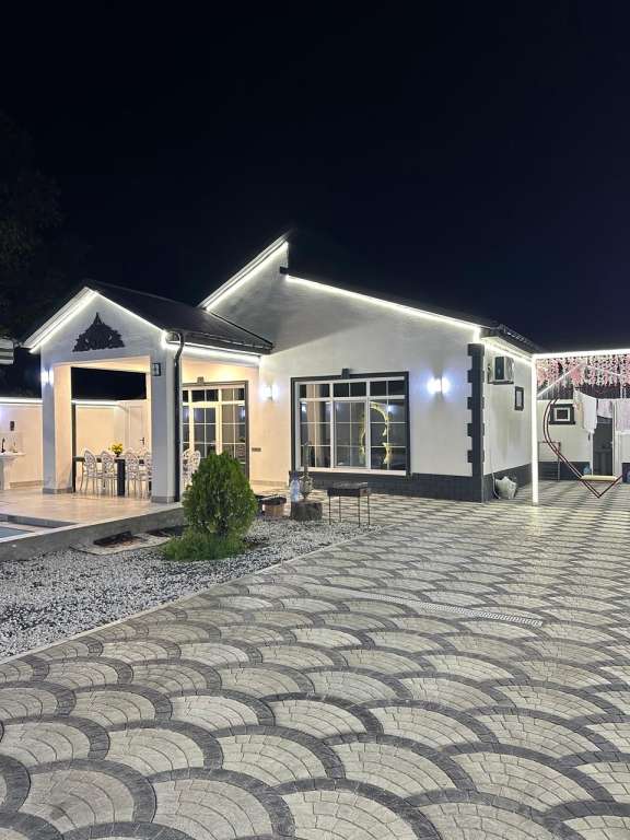 Qəbələ Qəbələ günlük kirayə Həyət evi / Villa 230 AZN-a 3 otaqlı