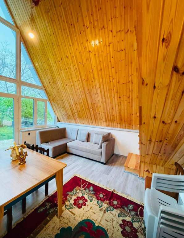 Qəbələ Qəbələ günlük kirayə Həyət evi / Villa 100 AZN-a 3 otaqlı