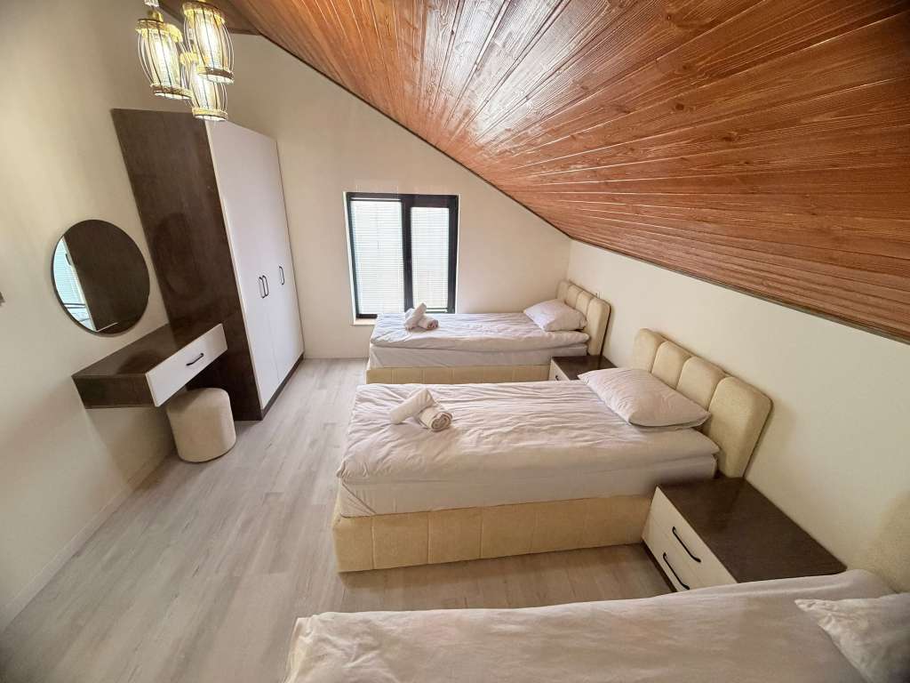 Qəbələ Qəbələ, Azerbaycan günlük kirayə Həyət evi / Villa 250 AZN-a 4 otaqlı