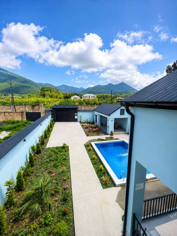Qəbələ Qəbələ, Azerbaycan günlük kirayə Həyət evi / Villa 250 AZN-a 4 otaqlı