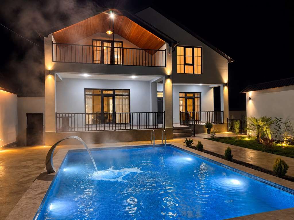 Qəbələ Qəbələ, Azerbaycan günlük kirayə Həyət evi / Villa 250 AZN-a 4 otaqlı