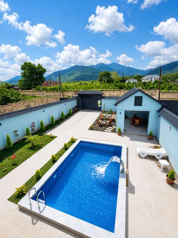 Qəbələ Qəbələ, Azerbaycan günlük kirayə Həyət evi / Villa 250 AZN-a 4 otaqlı