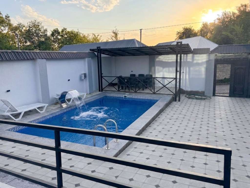 Qəbələ Qəbələ, Азербайджан Azərbaycanda günlük kirayə Həyət evi / Villa 150 AZN-a 4 otaqlı