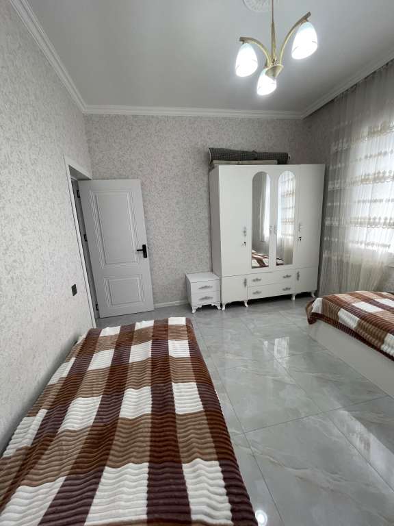 Qəbələ Qəbələ, Азербайджан günlük kirayə Həyət evi / Villa 80 AZN-a 4 otaqlı