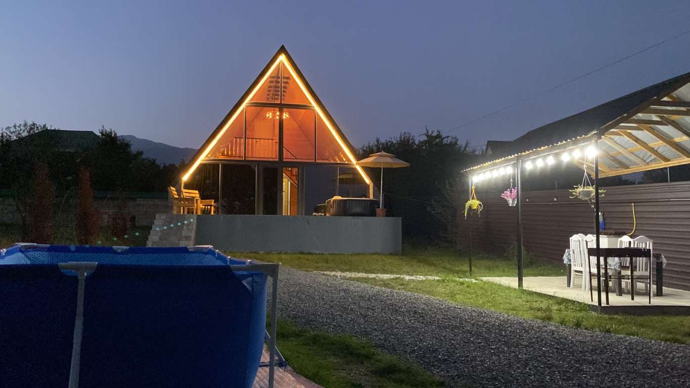 Quba Quba, Азербайджан Azərbaycanda günlük kirayə A-Frame 140 AZN-a 4 otaqlı